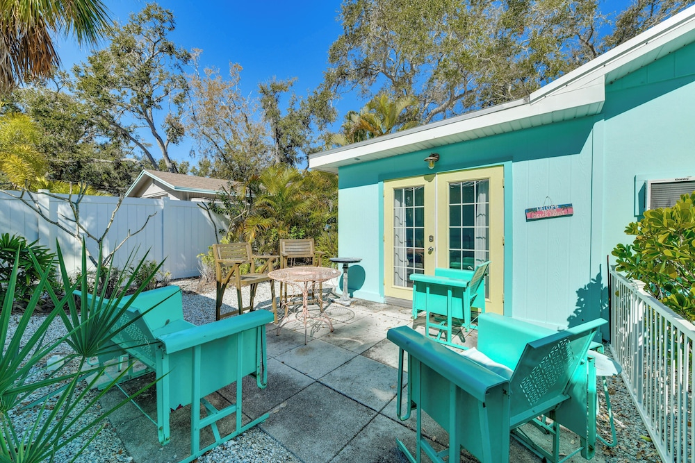 'vintage Mermaid Cottage' 4 Mi to Siesta Key Beach