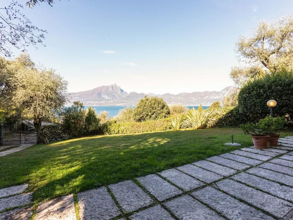 Villa Near Lake Garda With Bubble Bath