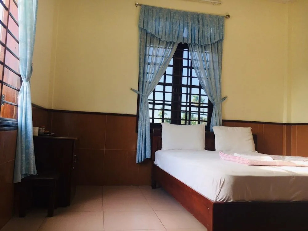 OYO 977 Minh Duc Guest House