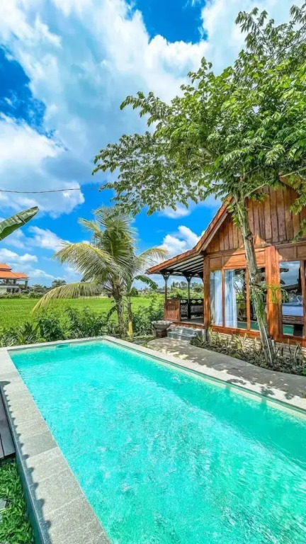 Rumah Tengah Sawah Bali