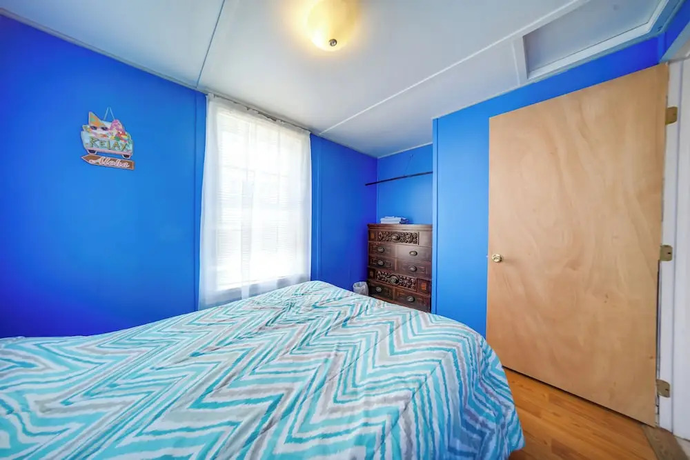 Pet-friendly Lake Erie Cottage - Walk to the Water