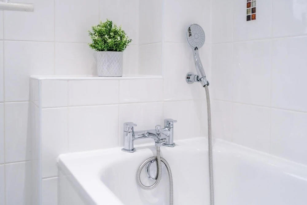 Beautiful 3-bed House in Salford,