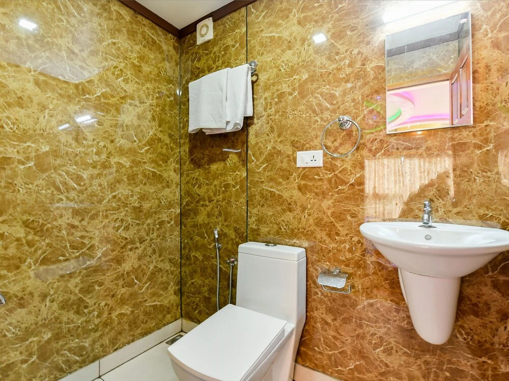 Oyo 24290 Houseboat Anugraha Deluxe