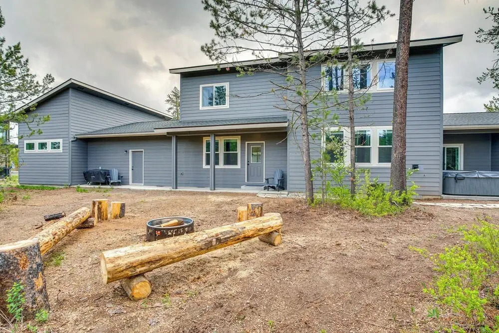 Spacious Donnelly Family Home w/ Private Hot Tub!
