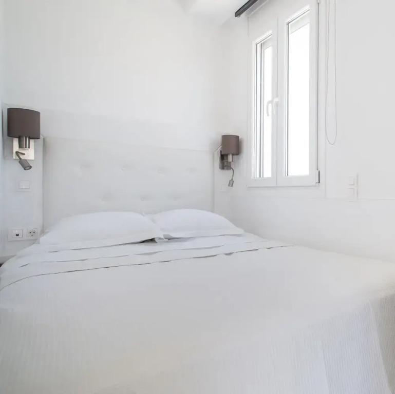37.5m² homm Penthouse in Athens with 43m² Terrace