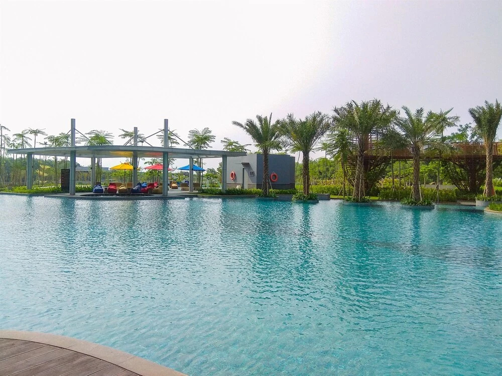 New Studio with Sea View at Gold Coast Apartment