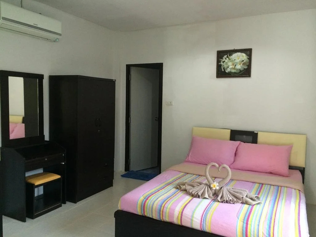 Baansanook Resort & Swimming Pool