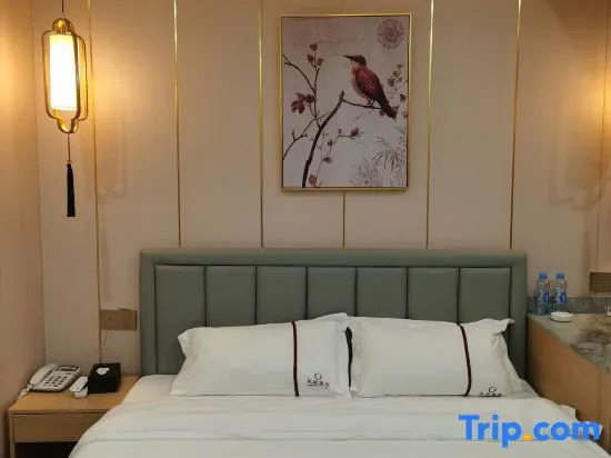 Uncle Yong Hotel
