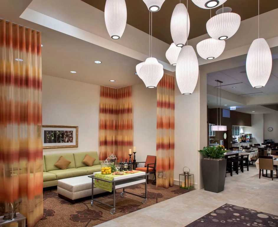 Hilton Garden Inn Chicago Downtown Riverwalk