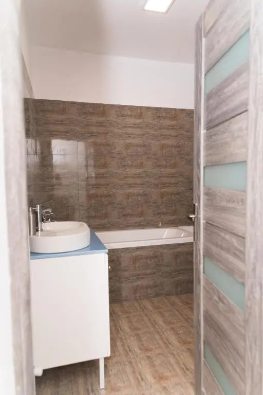 Apartament West