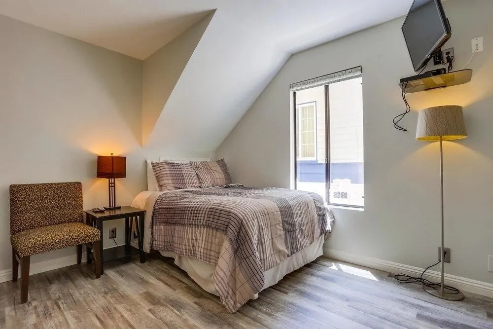 Beach Style 3 - 6 Br Home