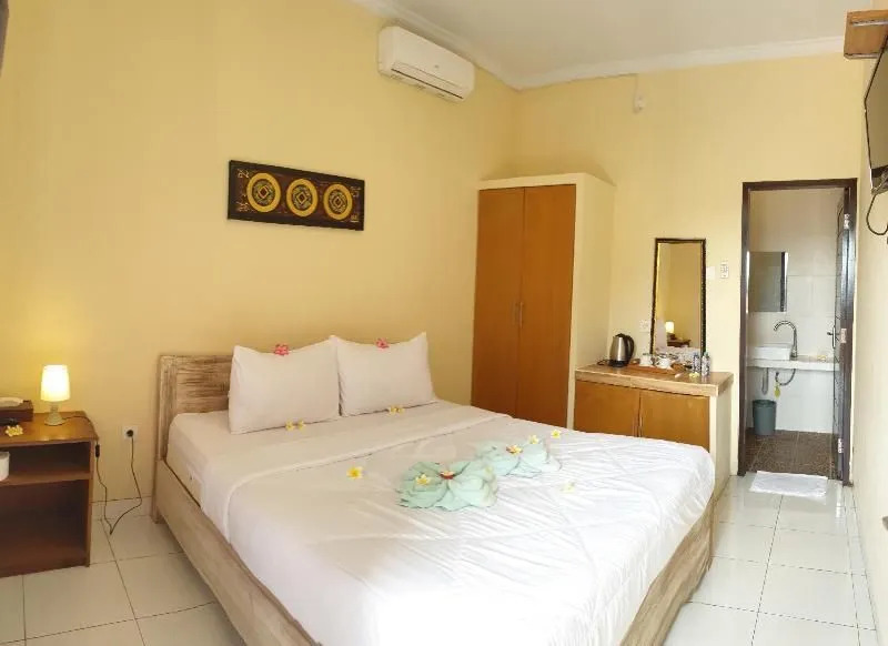 Flagship 91237 Ratu Guest House