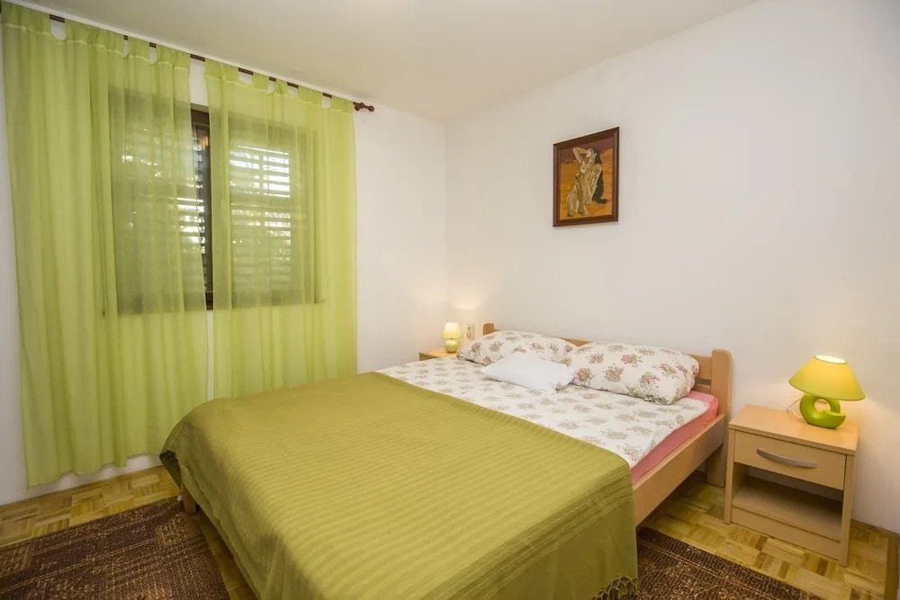 Apartment Laurus / Two Bedrooms A1