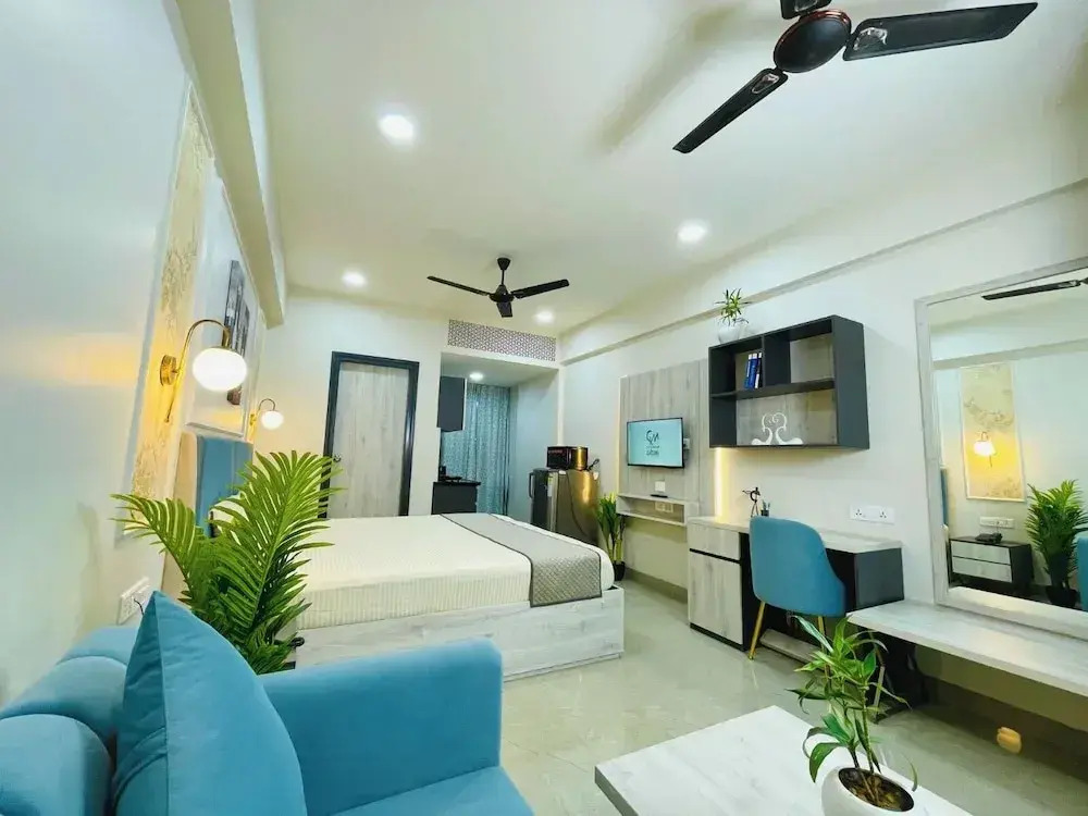 OnlyStay Peace Pavillion