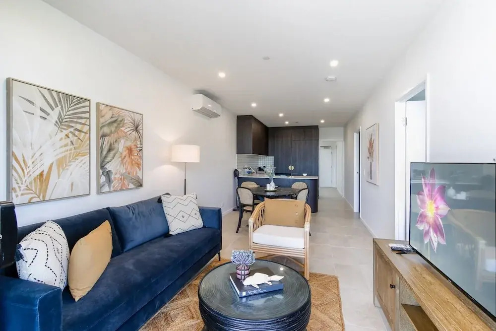Elegant 2-bed Apartment With Incredible Bay Views