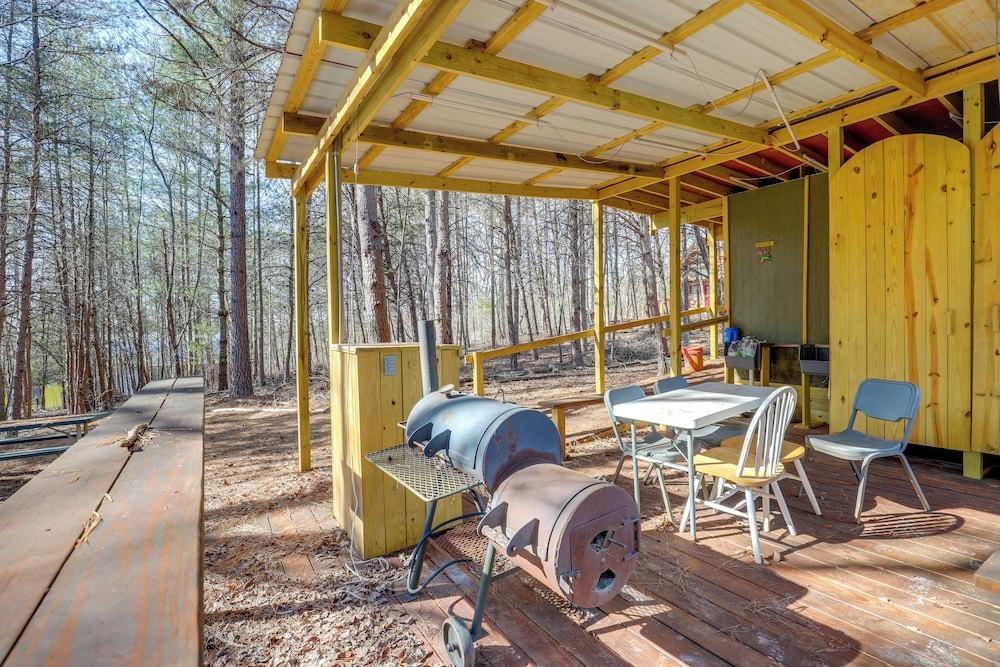 Mtn Cabin 1 Mi to Tiec: Outdoor Kitchen + Fire Pit