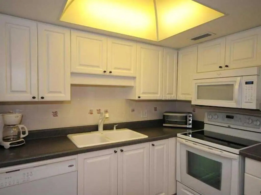 Crescent Arms Condominiums