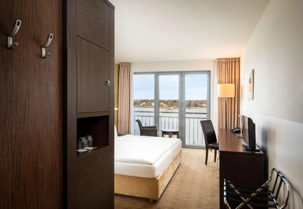 elaya hotel hamburg finkenwerder