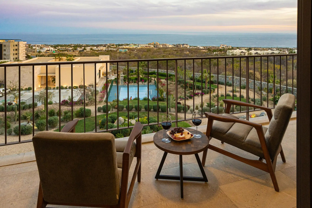 Condo Solaria G303 in Ventanas Residencial