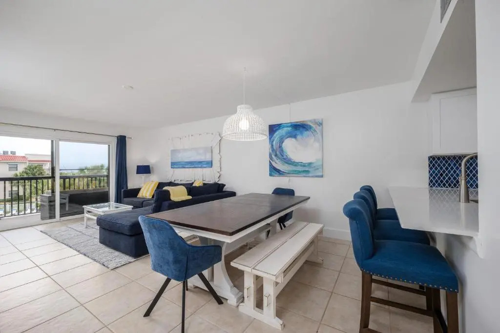 Ocean Village Club O35