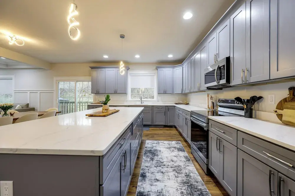 1 Mile to Quantico: 5BR Home w/ Game Room!