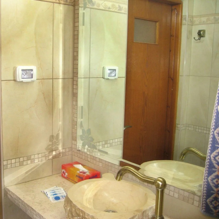 Ohn-Bar Guesthouse