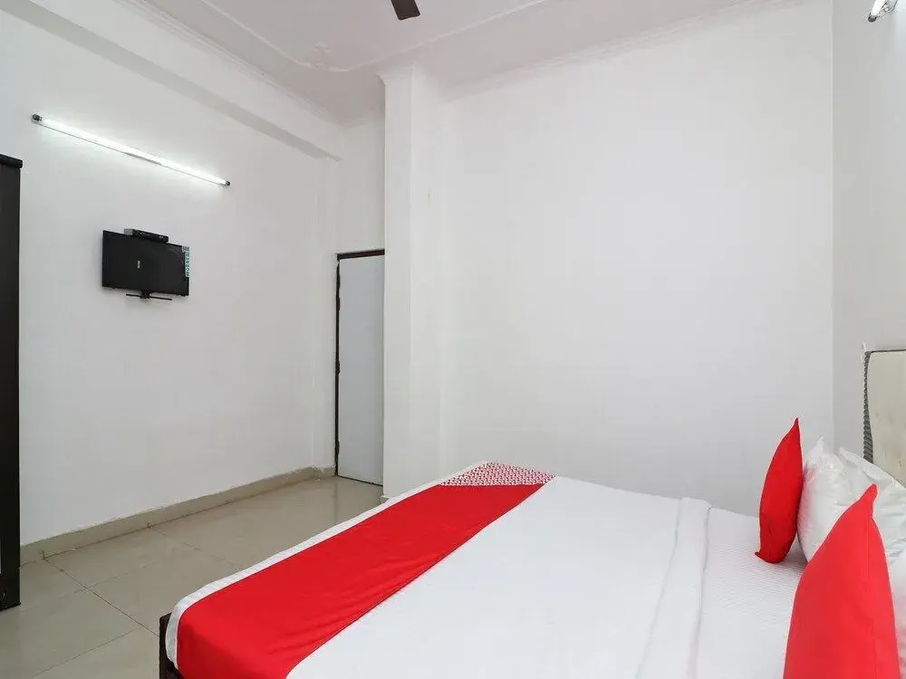 Hotel Virus Bistro By OYO Rooms