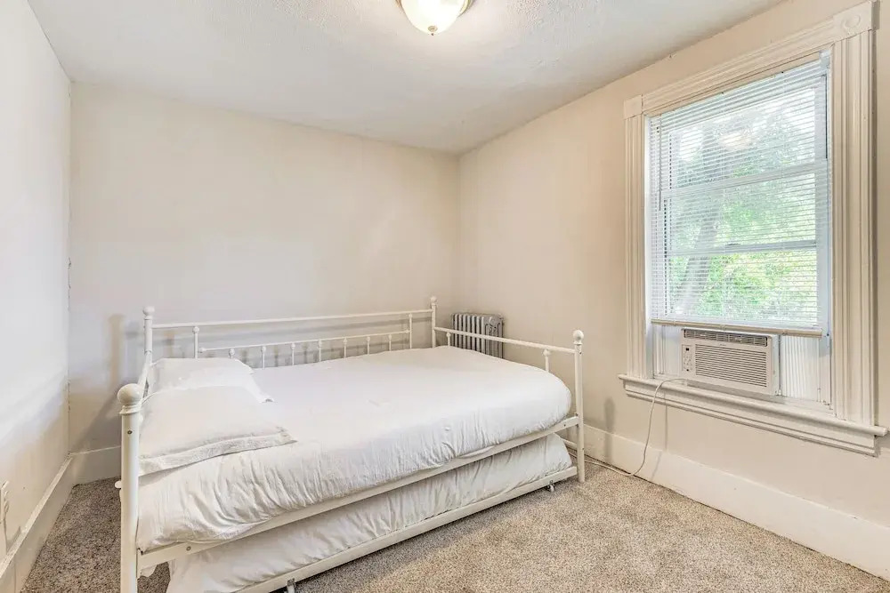 9 Mi to Shawnee Mtn! Stroudsburg Unit Near Main St