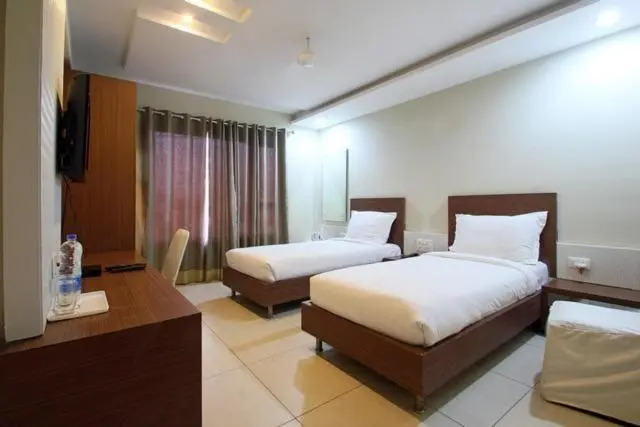 Hotel Sheela Shree Plaza