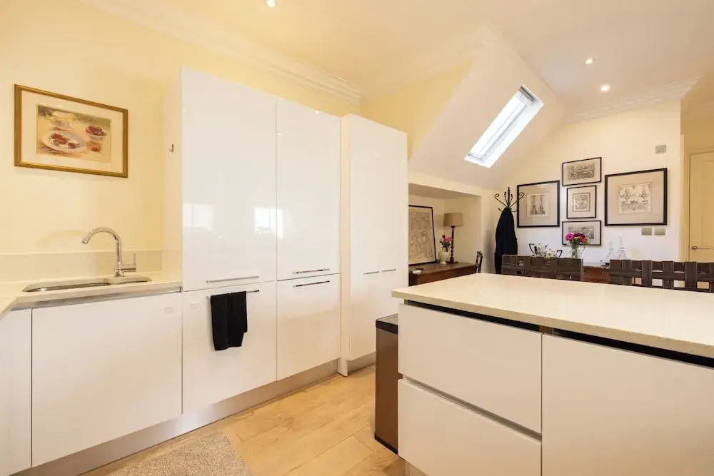 Large 3-bed 5-guest 1841 Duplex House Paddington