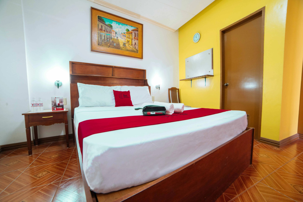RedDoorz at La Casa Guesthouse former RedDoorz at Tamarind Street Angeles City