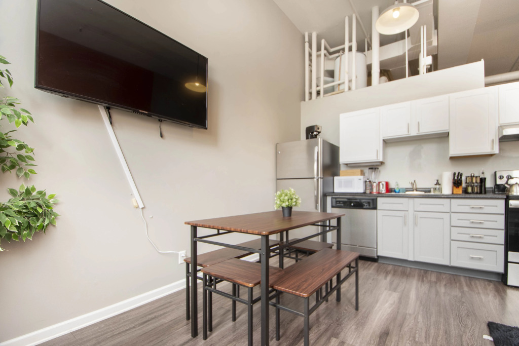 Downtown Denver Loft Style 2BR Apartment