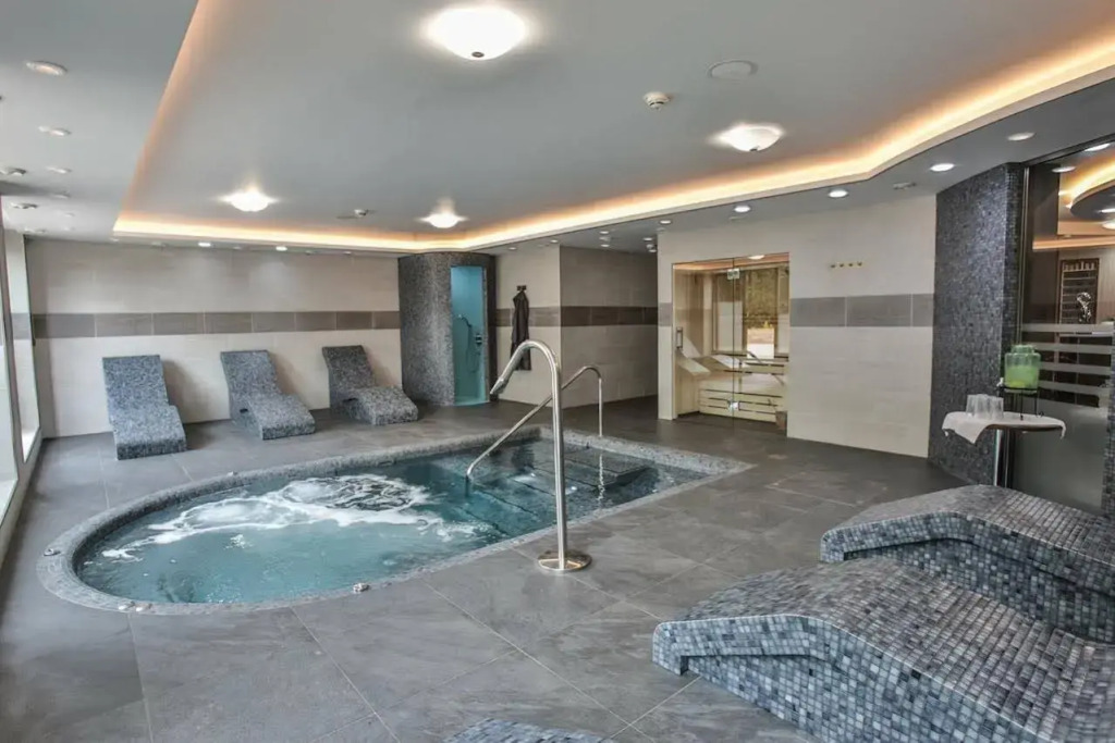 Frensham Pond Country House Hotel & Spa
