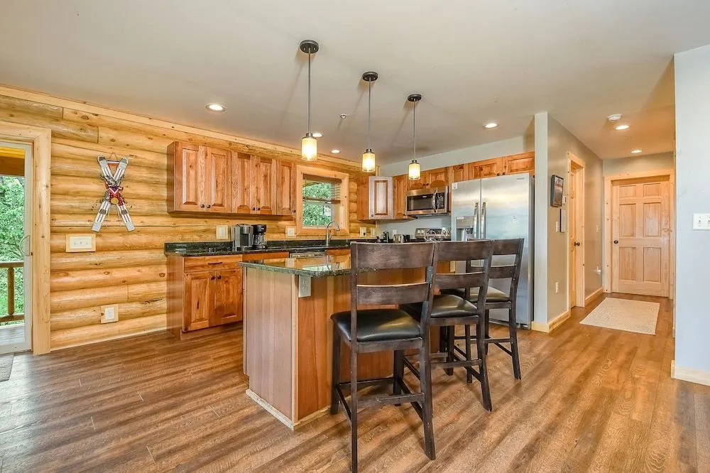 Alpine Lodge
