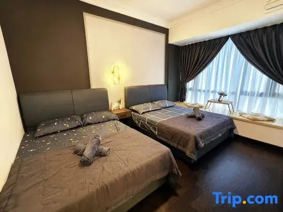 R&F Sea View 2BR  High-End Design, 1 Carpark , 6pax