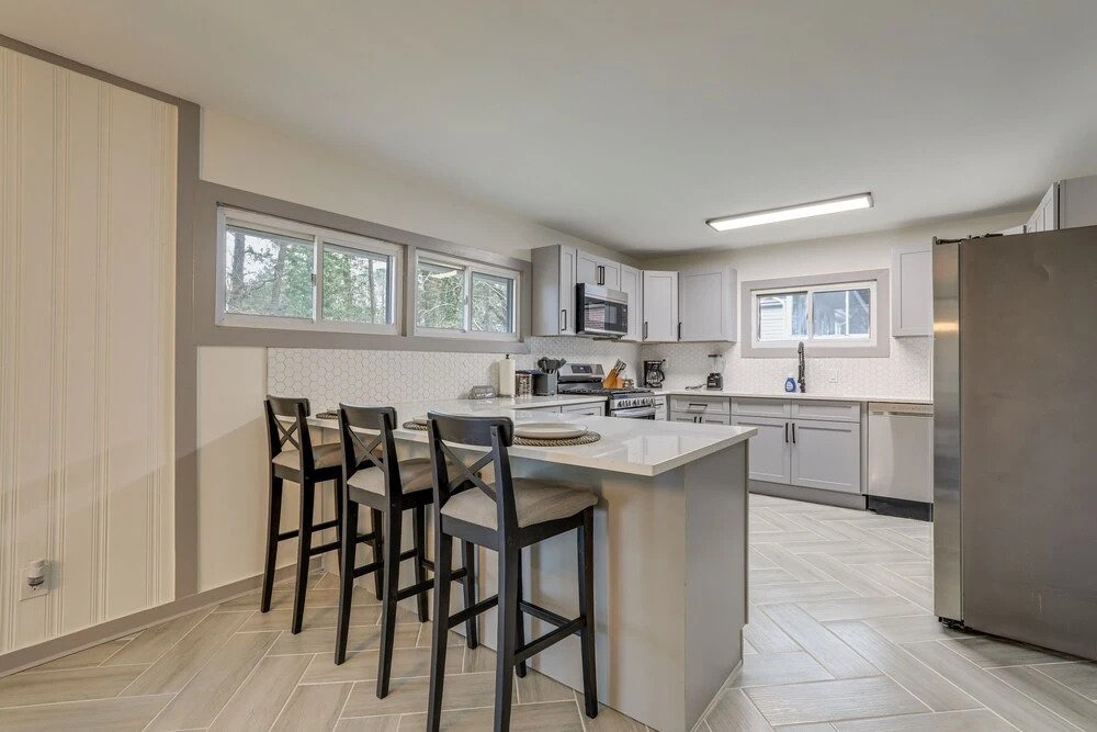 Stylish Decatur Home w/ Patio: 10 Mi to Atlanta!
