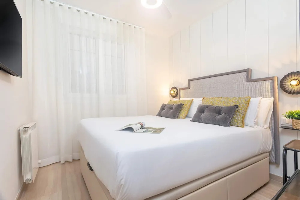 Bright 3bdroom Apartment in Granada Recogidas III