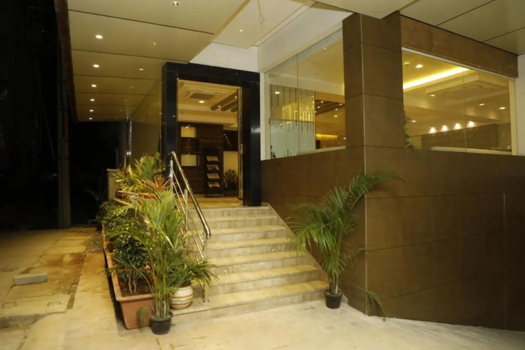 The White Pearl Suites, Whitefield