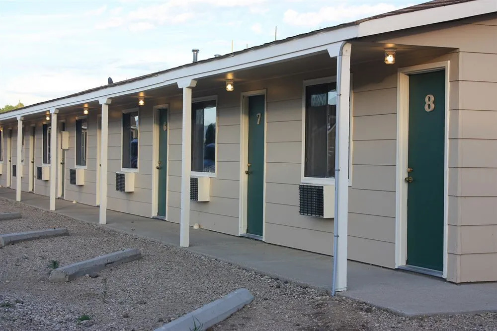 Green Creek Inn and RV Park