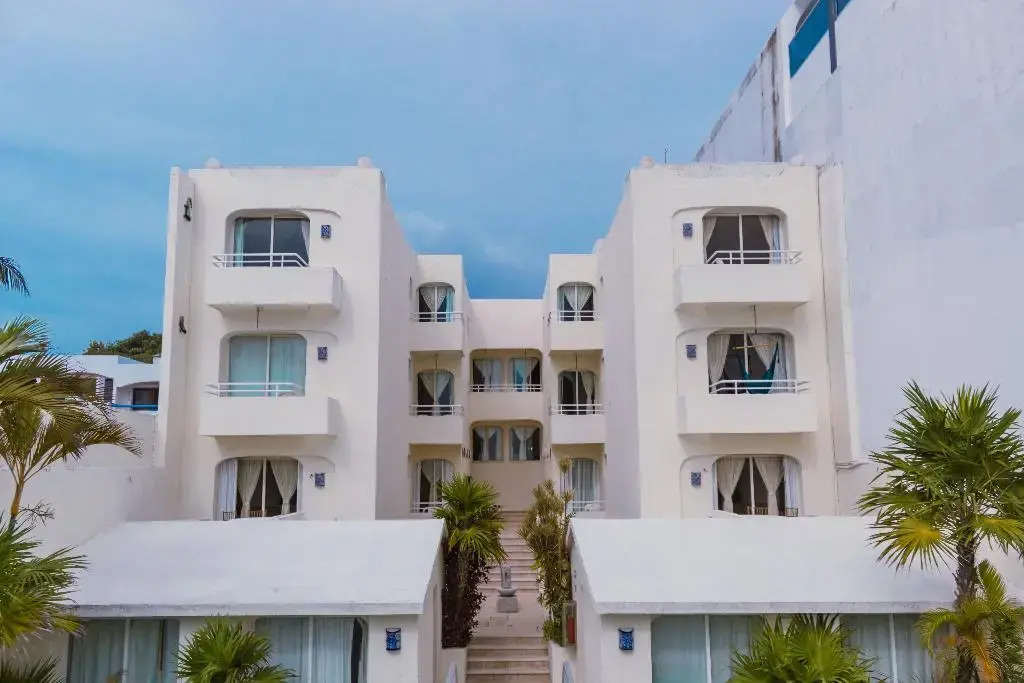 Luciana Hotel & Beach Club