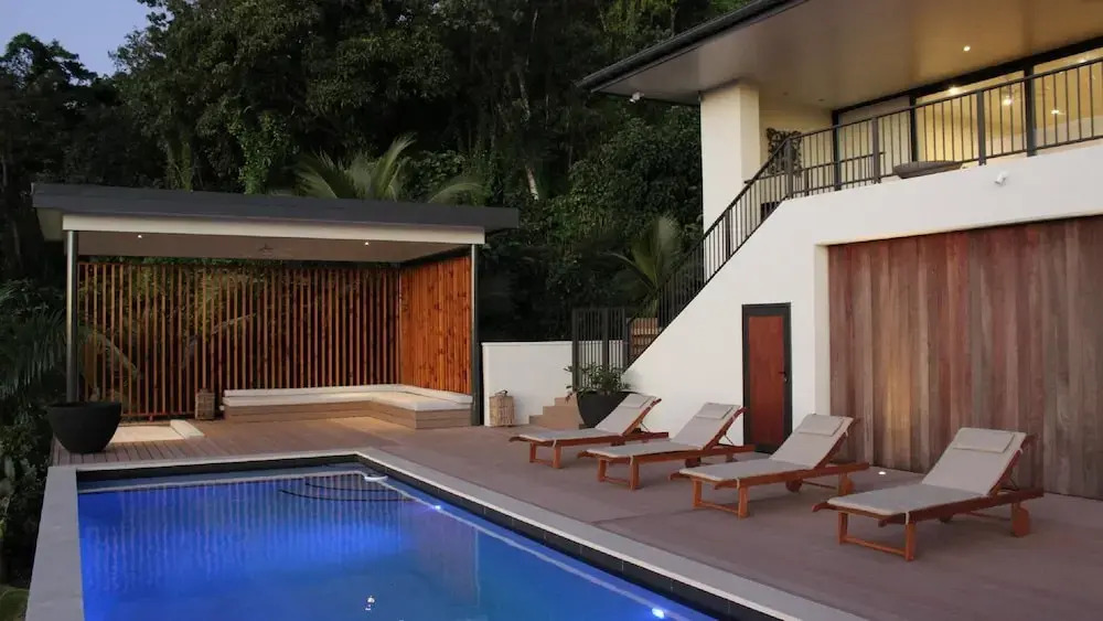 Nikao Luxury Villa