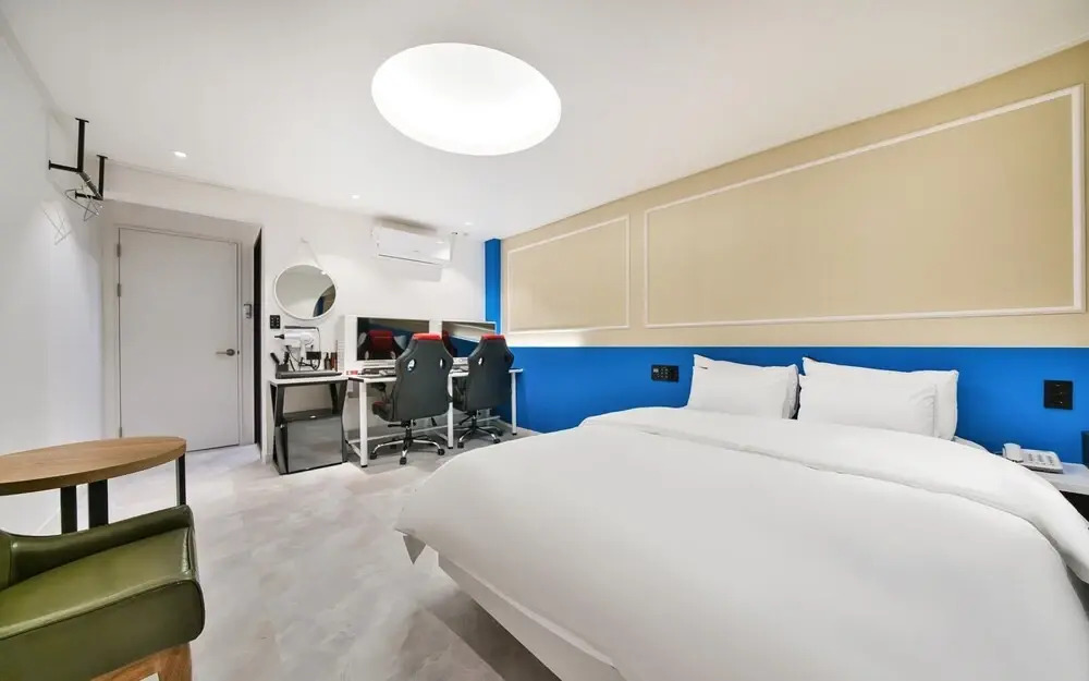 Hotel Daily