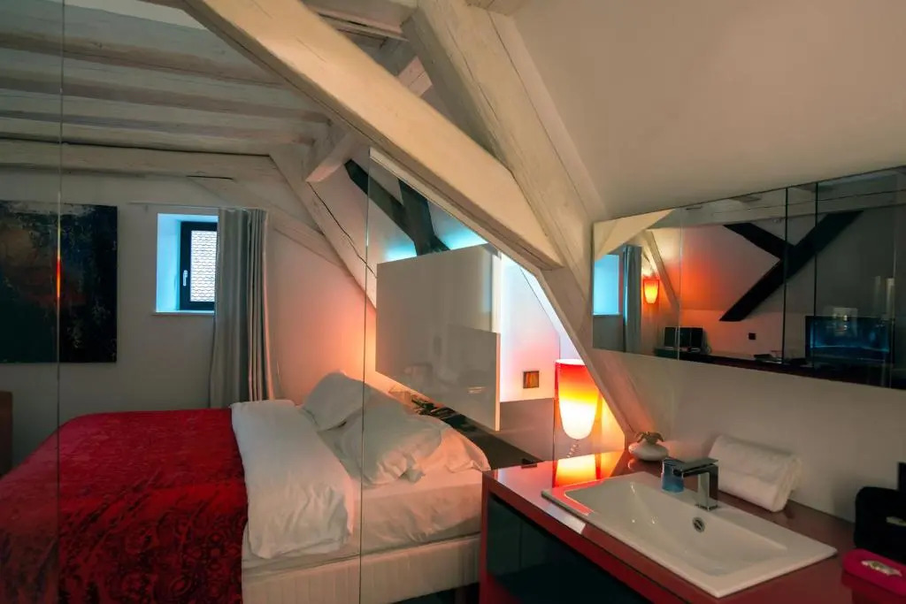 Le B. Suites, Chambres & Restaurant
