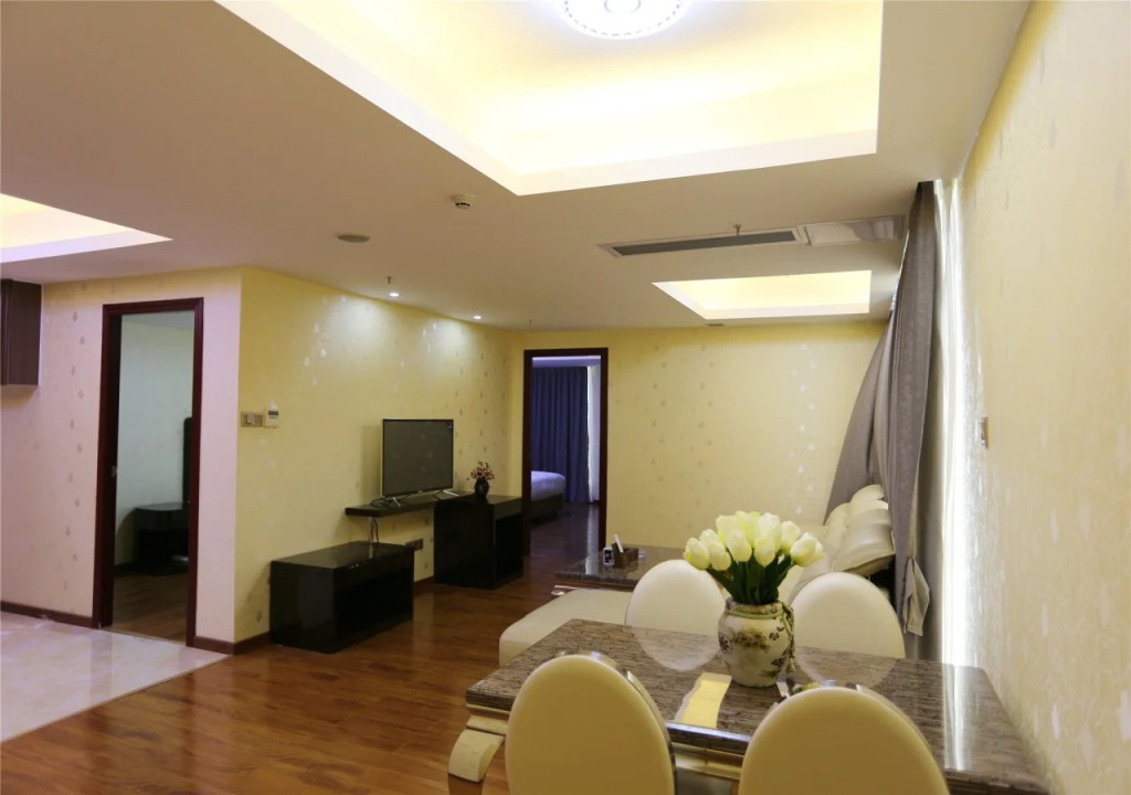 Nomo Service Apartment The Legend