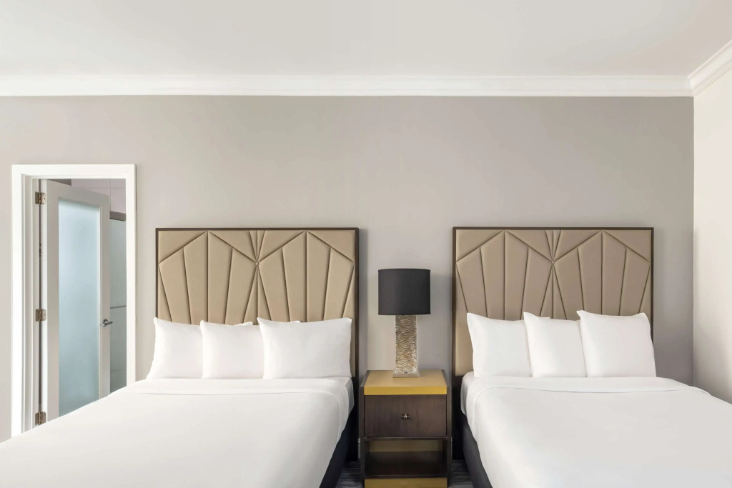 Martinique New York on Broadway, Curio Collection by Hilton