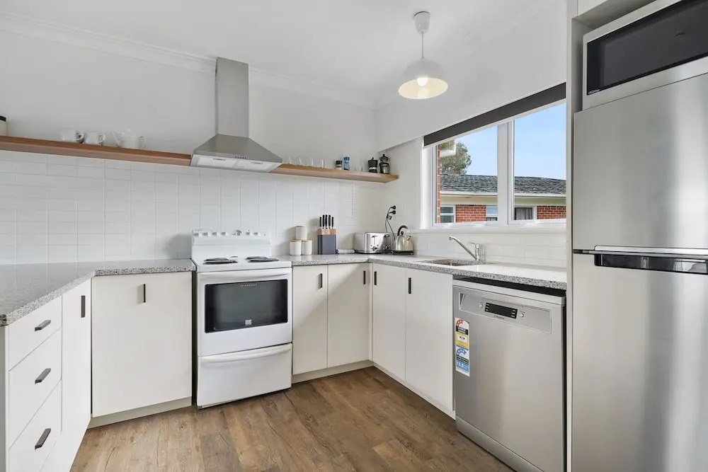 Renovated Takapuna 2BR Apt - Parking