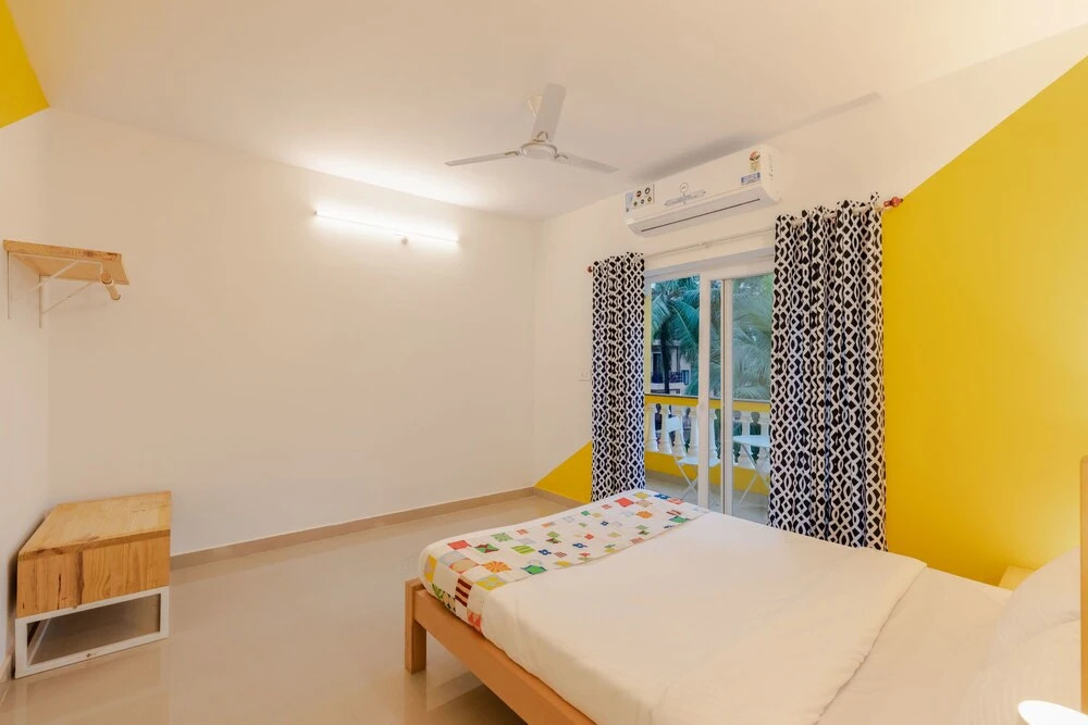 The Yellow by OYO Rooms
