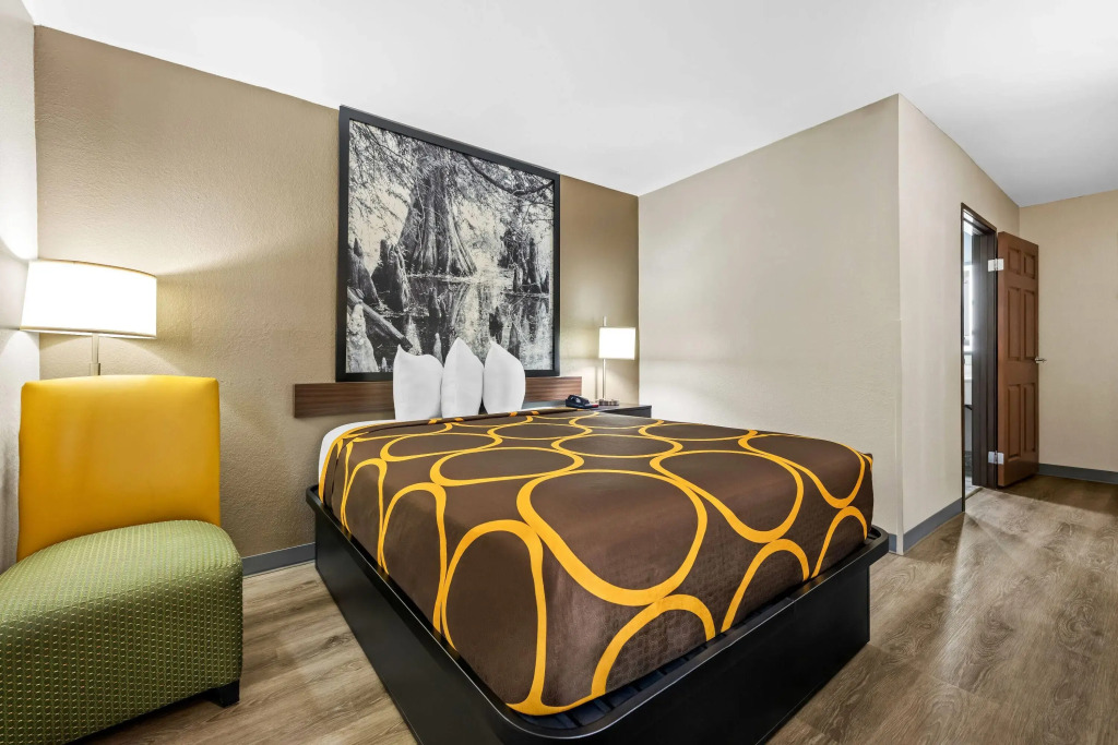 Super 8 by Wyndham Homewood Birmingham Area