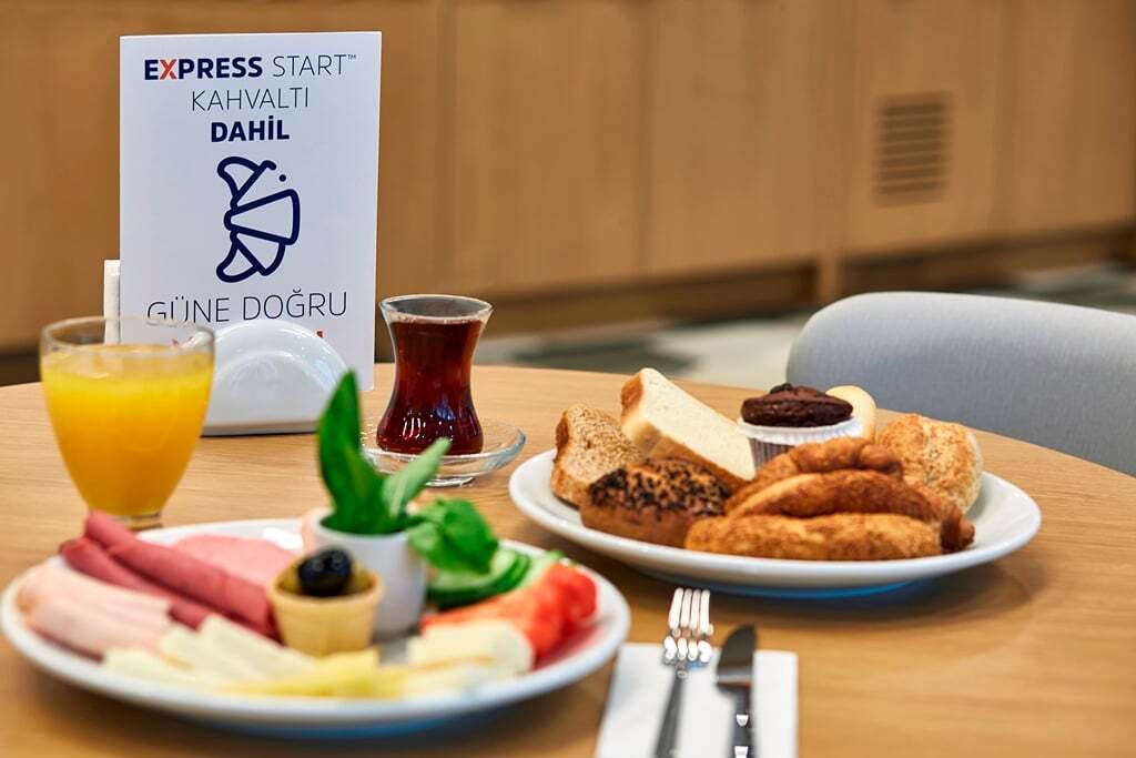 Holiday Inn Express - Istanbul - Atakoy Metro by IHG