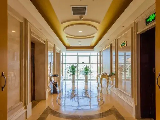 Vienna International Hotel Chenzhou Wuling Square